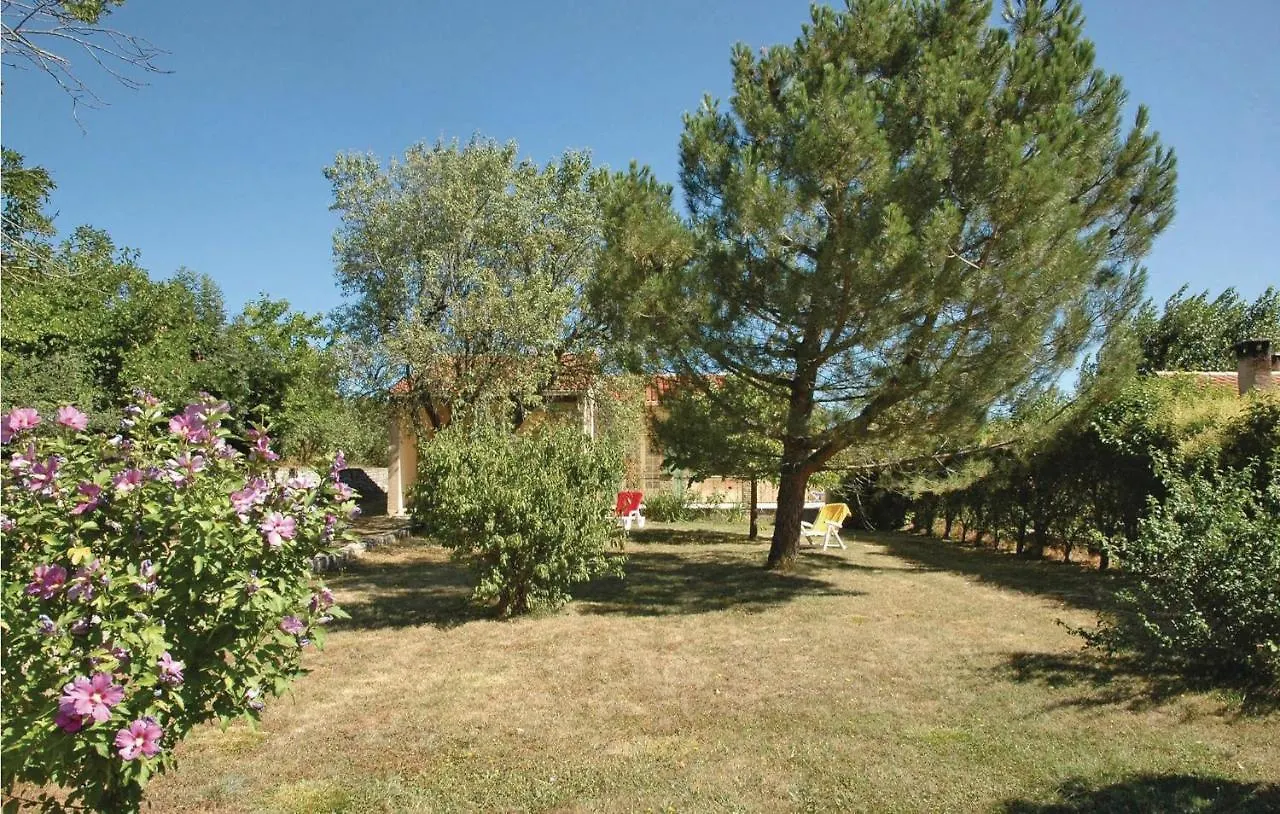Lovely Home In Saint Trinit With Kitchen سولت دي فوكلوز فرنسا