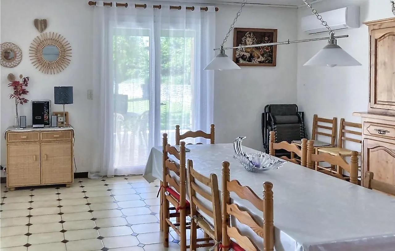 Lovely Home In Saint Trinit With Kitchen سولت دي فوكلوز فرنسا