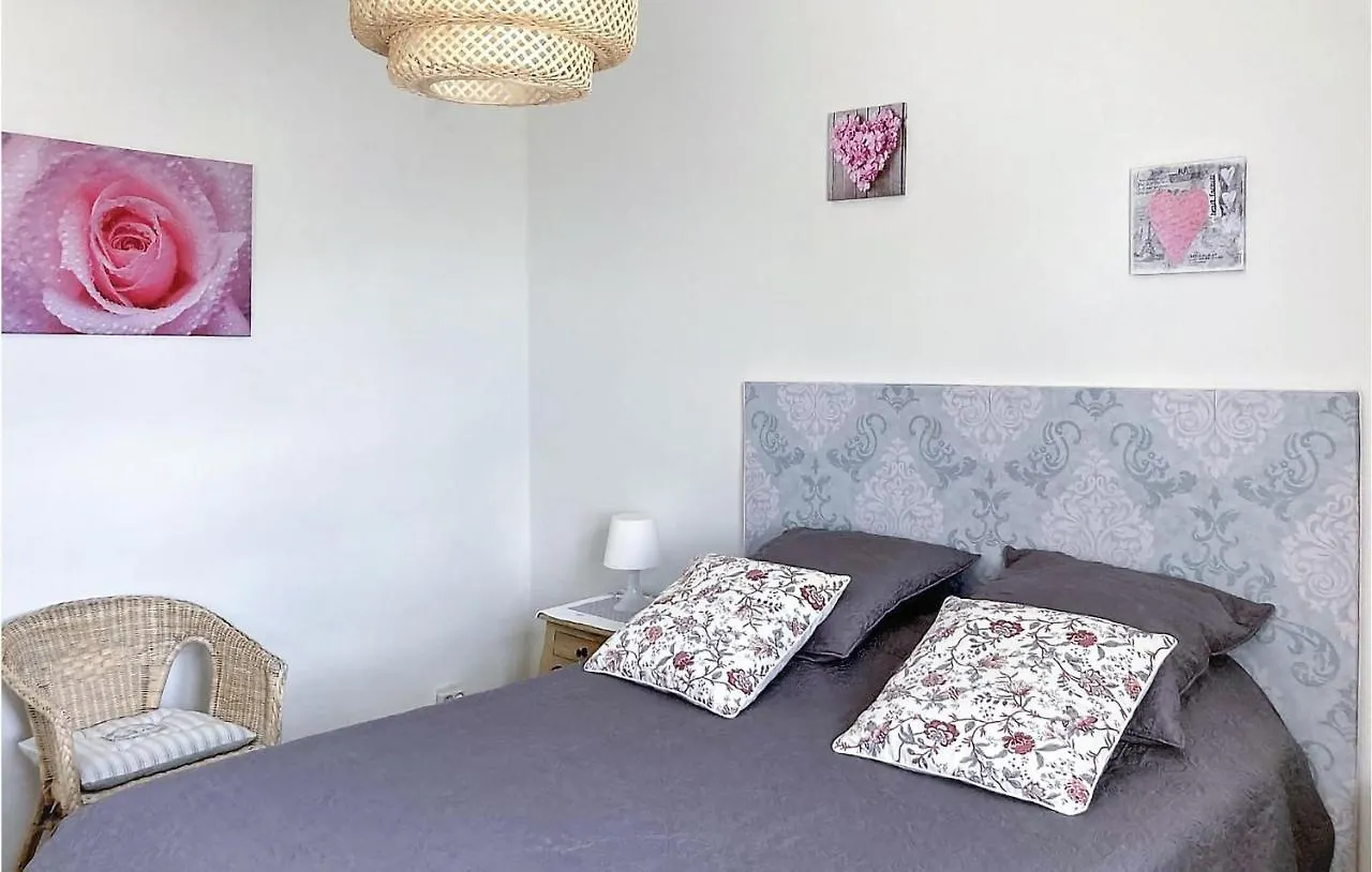 Lovely Home In Saint Trinit With Kitchen location